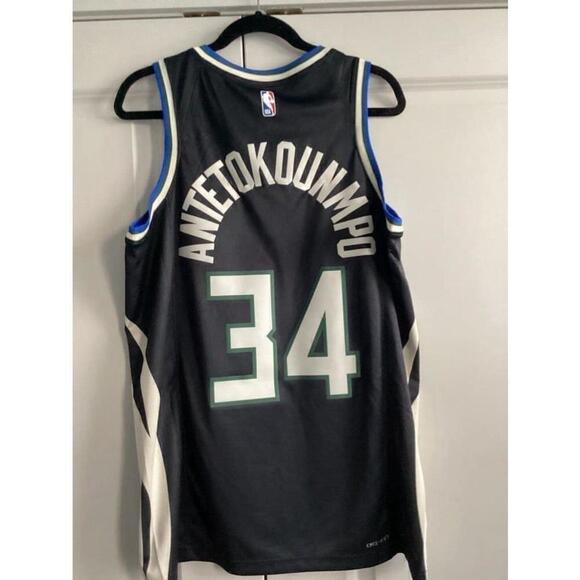 Jordan Milwaukee Bucks Statement Edition Swingman Jersey Size: Medium Color: Blk - Picture 11 of 12